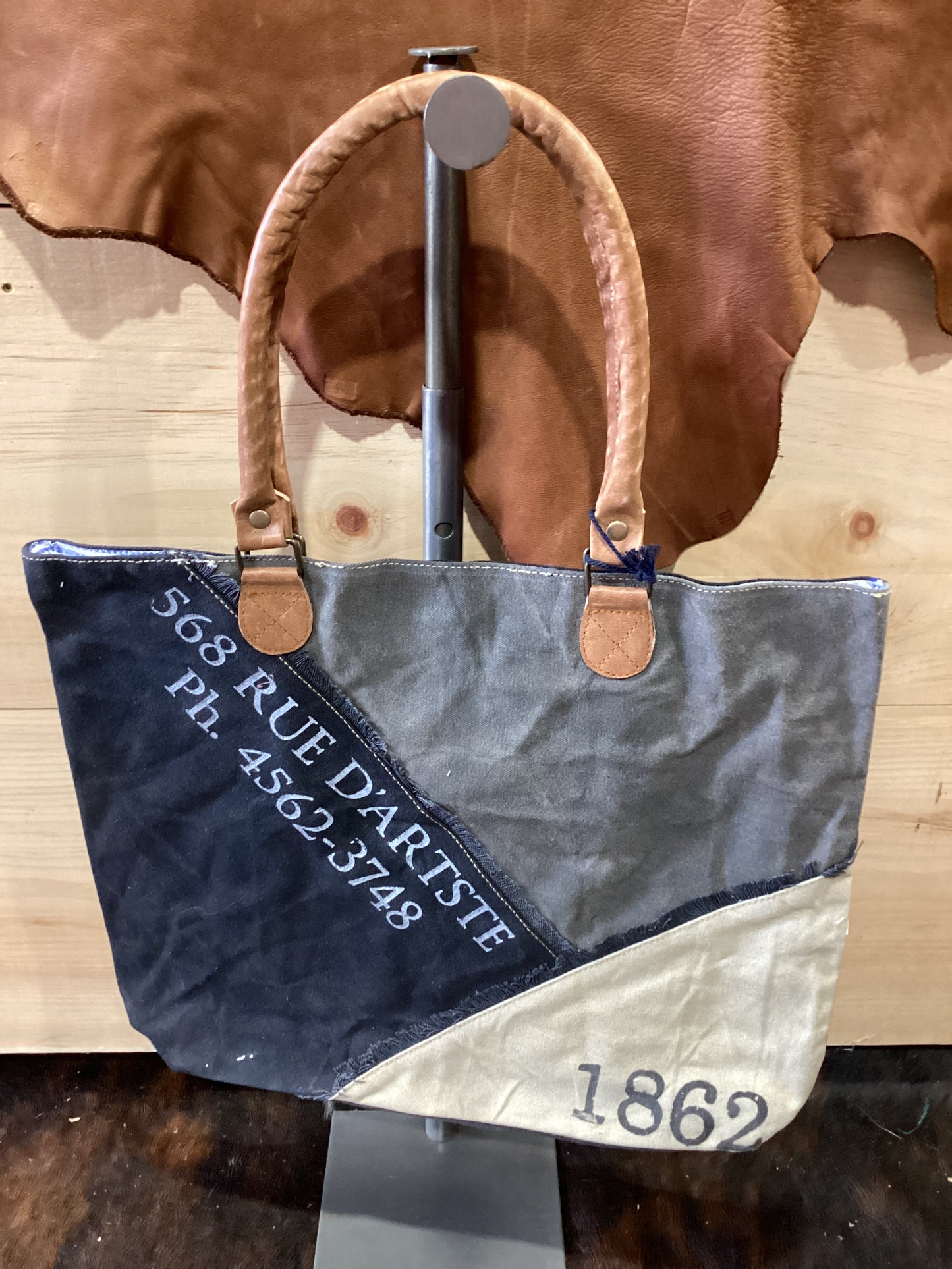 Chloe & Lex 1862 Tote Bag