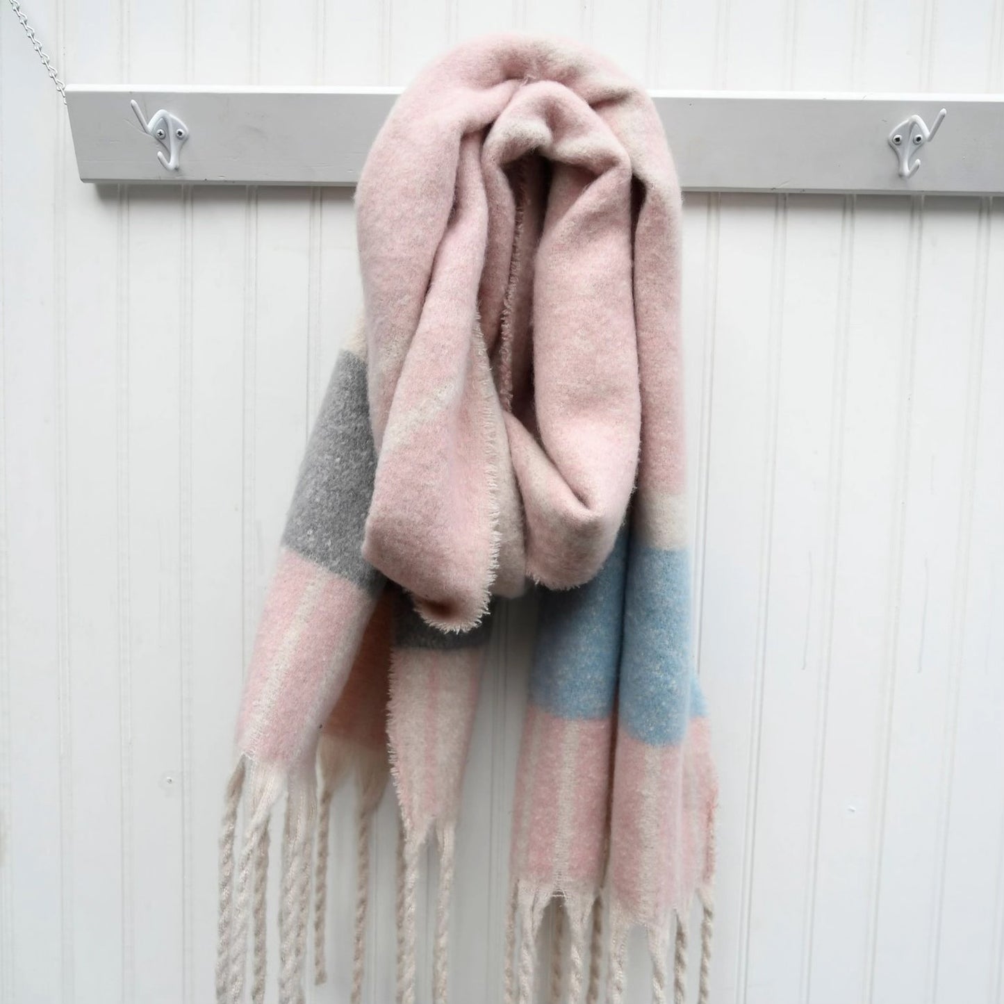 Chloe & Lex Pink Scarf