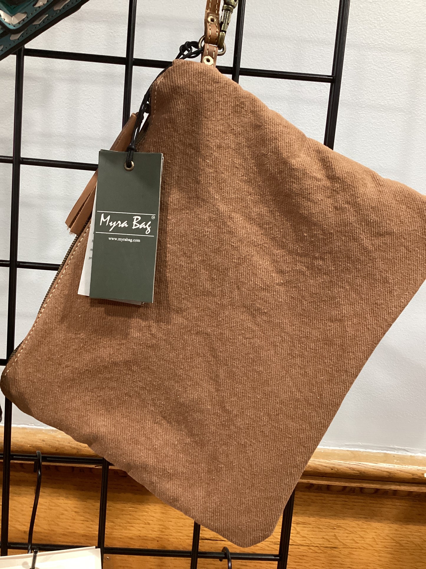 Myra Starriders Pouch